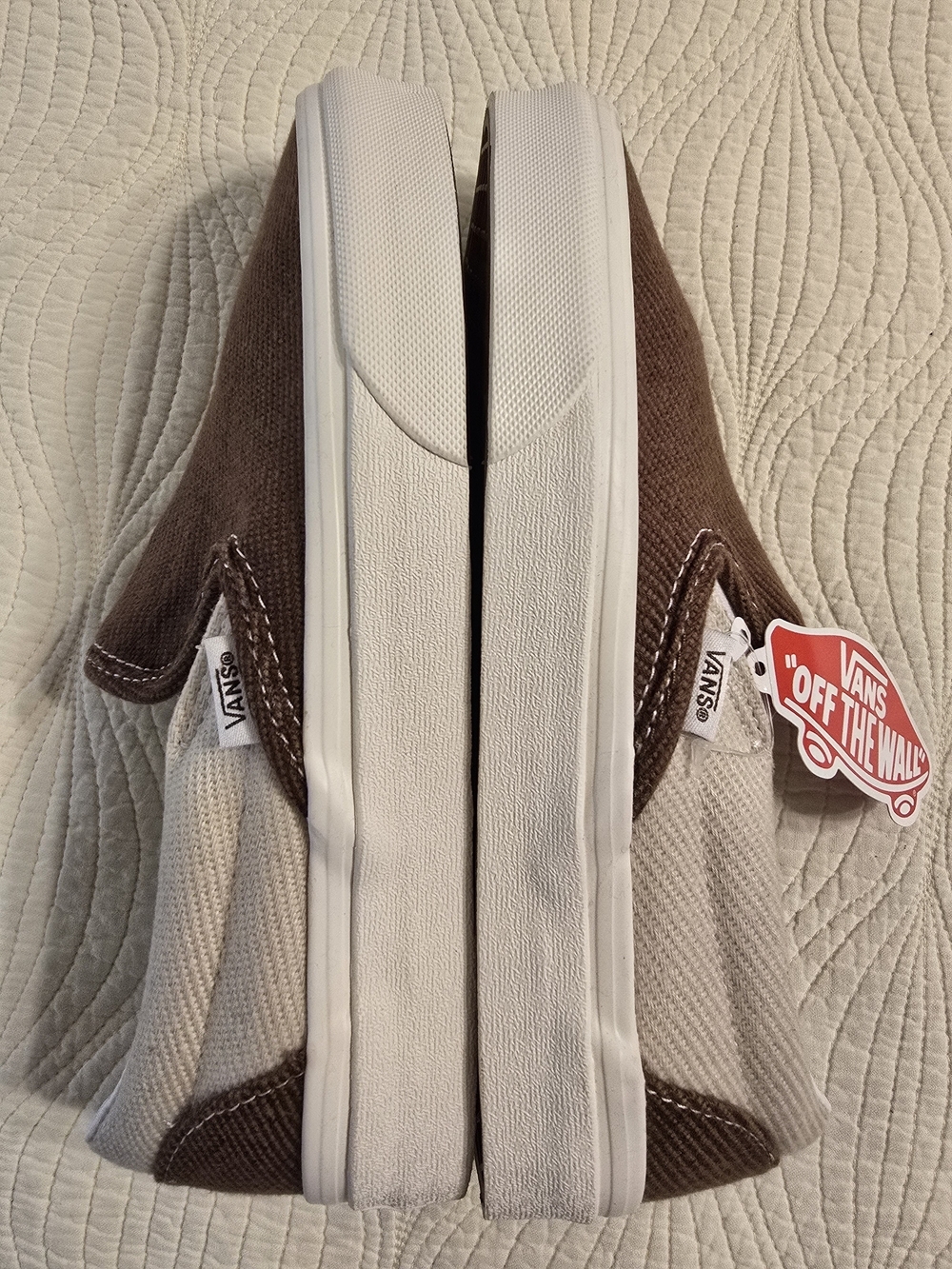 NWT Vans Ladies Classic Slip-On Corduroy Sneakers - Picture 5 of 7